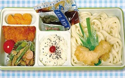 TUYỂN 04 NỮ CHẾ BIẾN THỰC PHẨM ( làm cơm hộp )